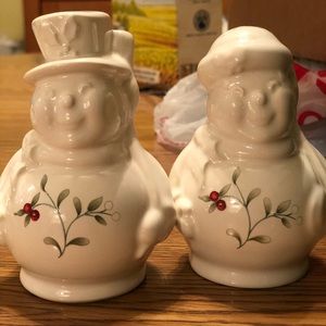 Snowmen Salt & Pepper Shaker Set